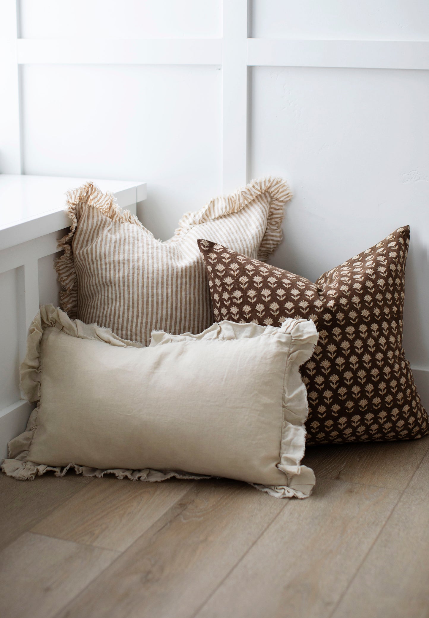Harlow - Light Brown - 22x22