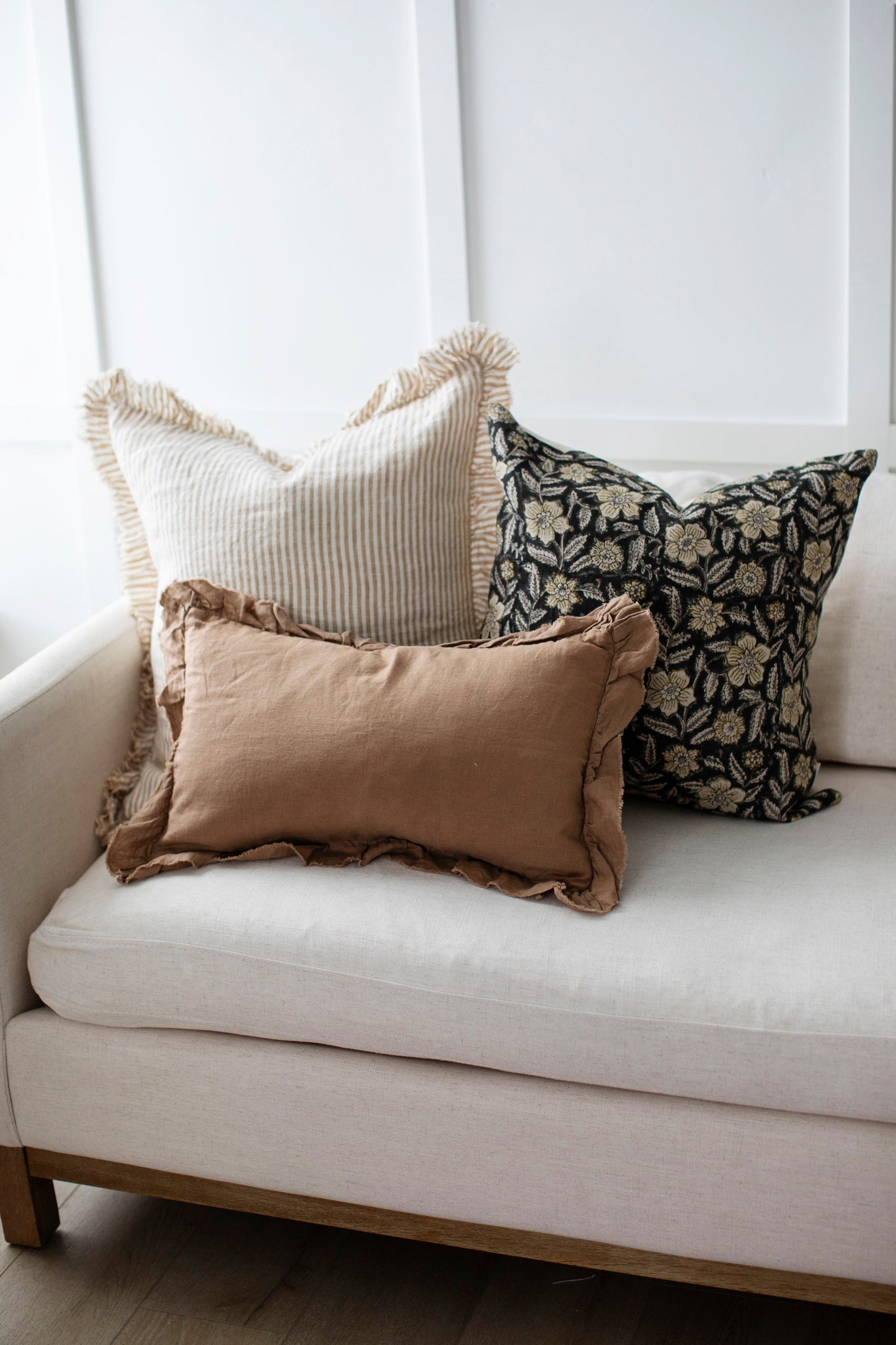 Harlow - Light Brown - 22x22