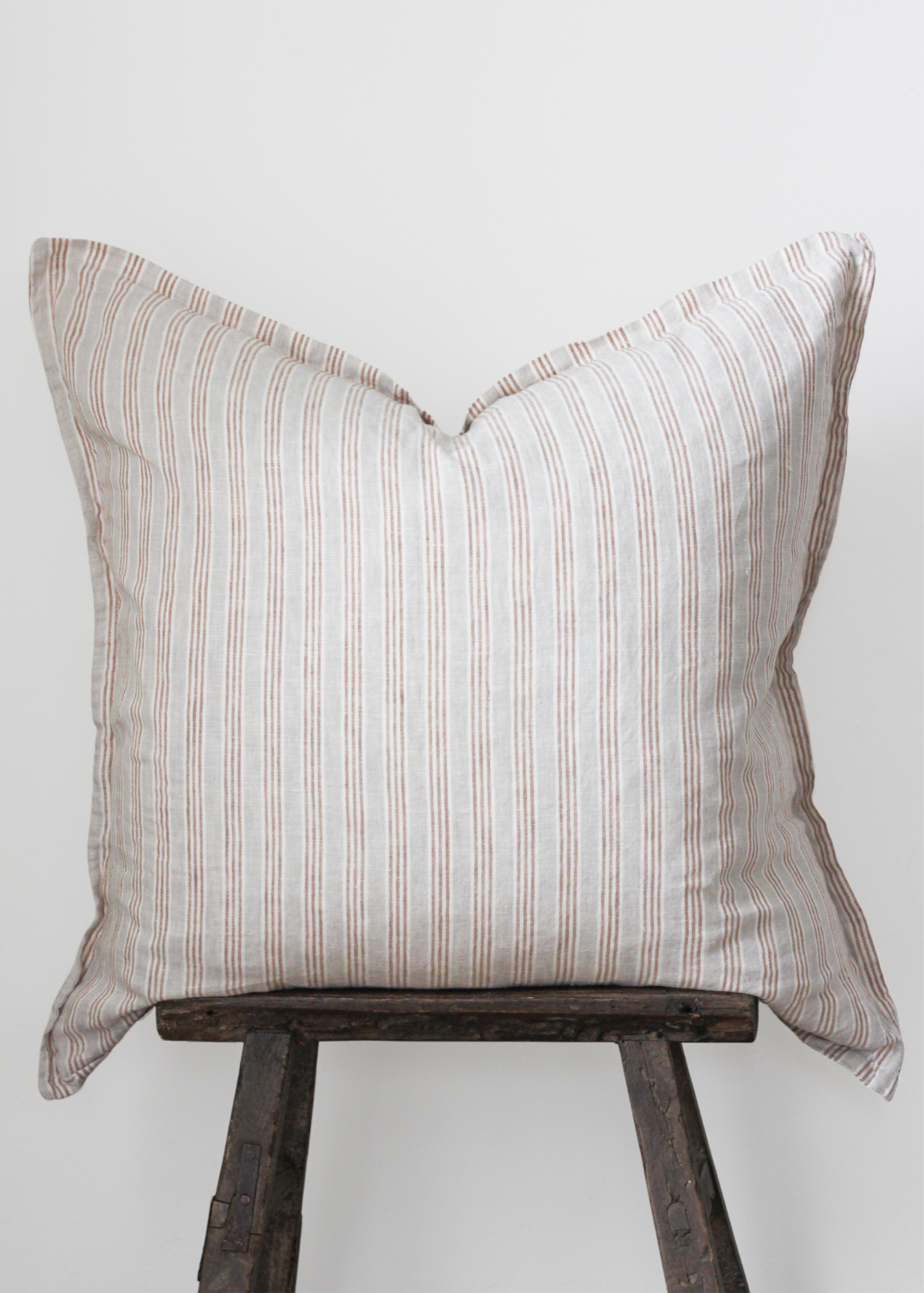 Granada - Hemmed Edge - 22x22