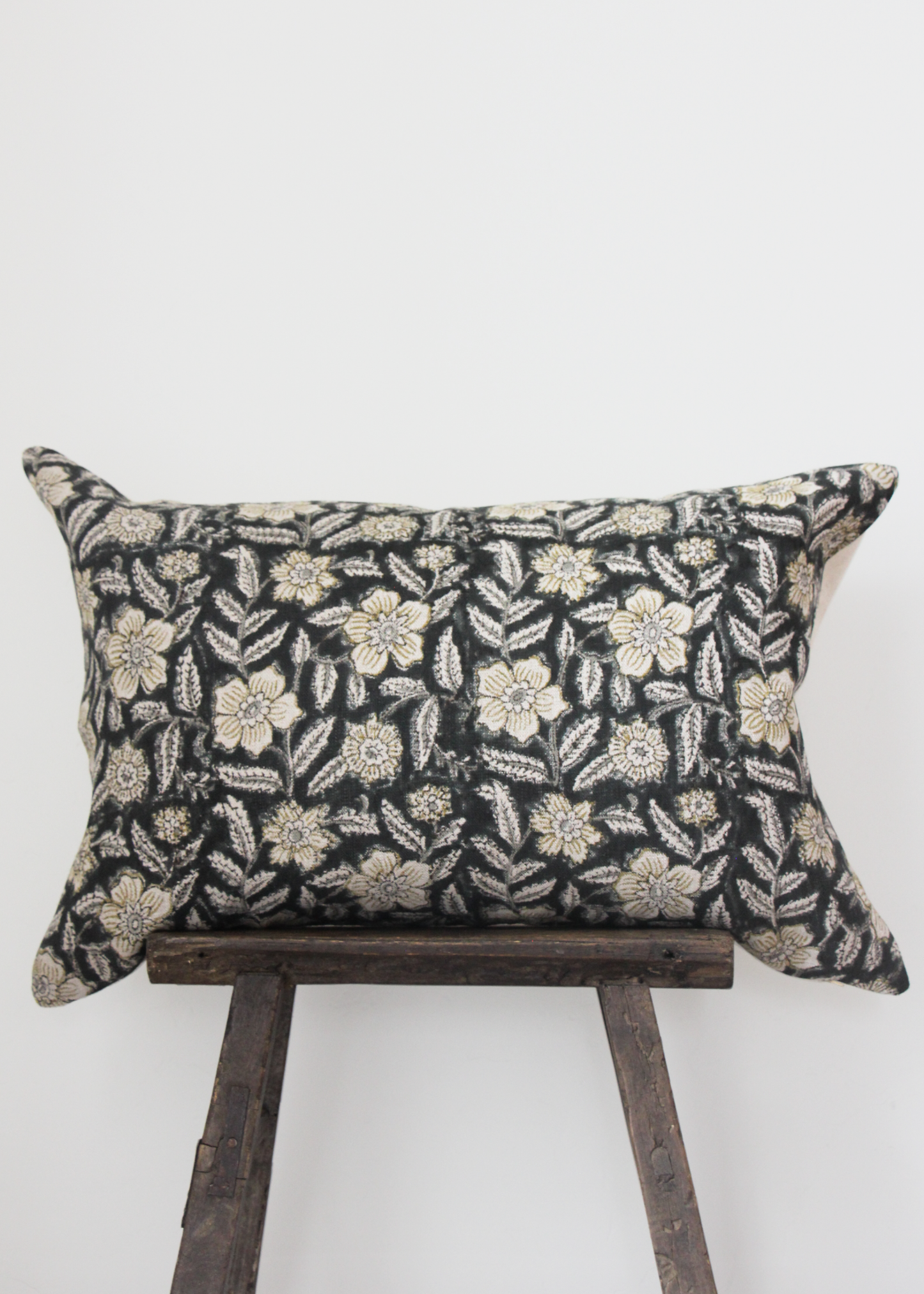 Lille - Lumbar - 16x24