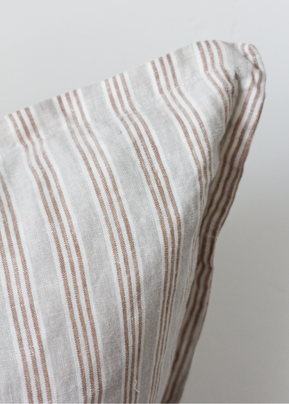 Granada - Hemmed Edge - 22x22