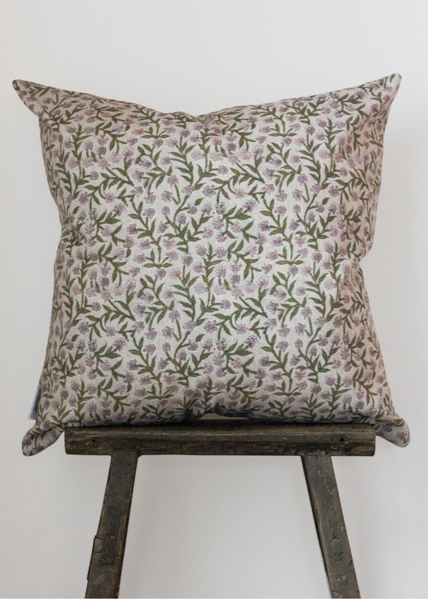 Banbury - Pink - 14x20, 20x20, 22x22