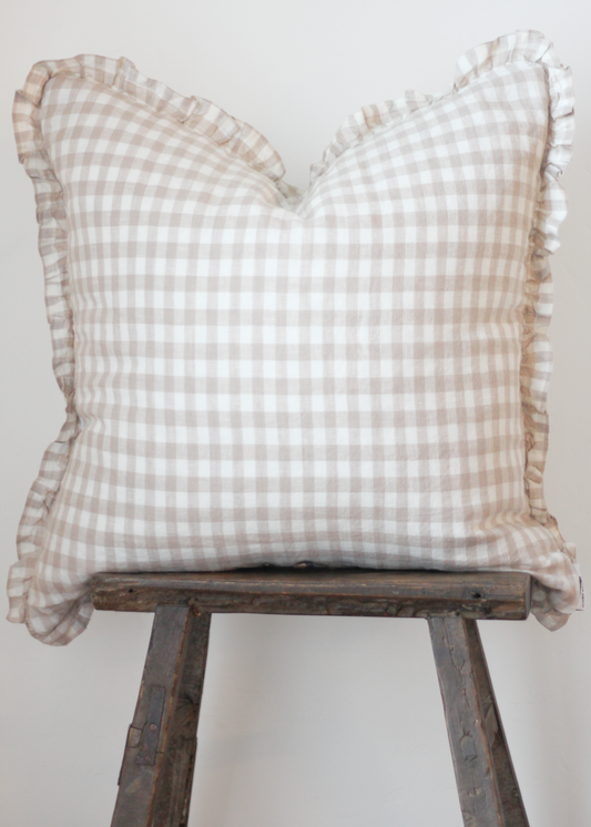 Canterbury - Ruffle Edge - 20x20