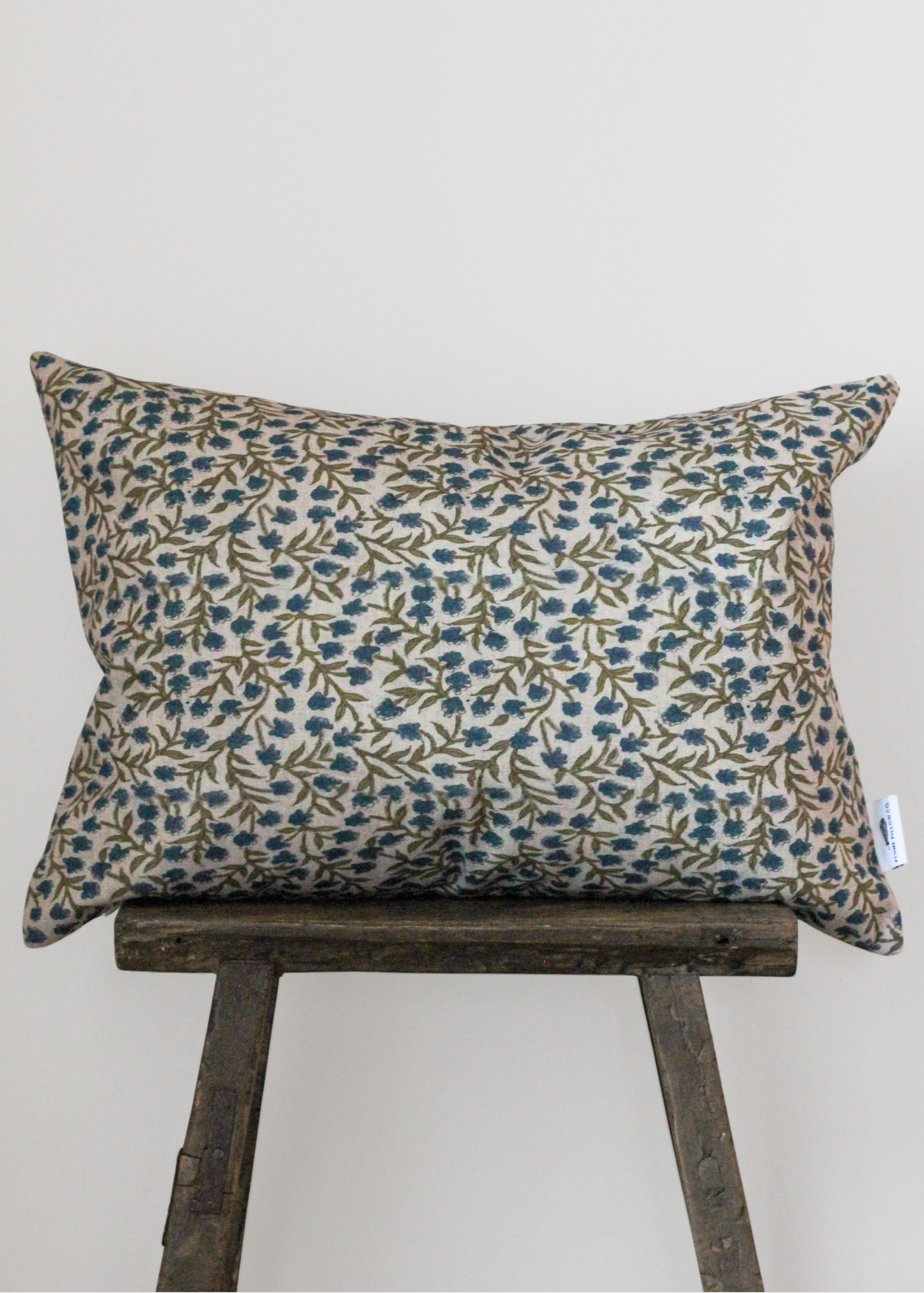 Banbury - Blue - 14x20, 20x20, 22x22