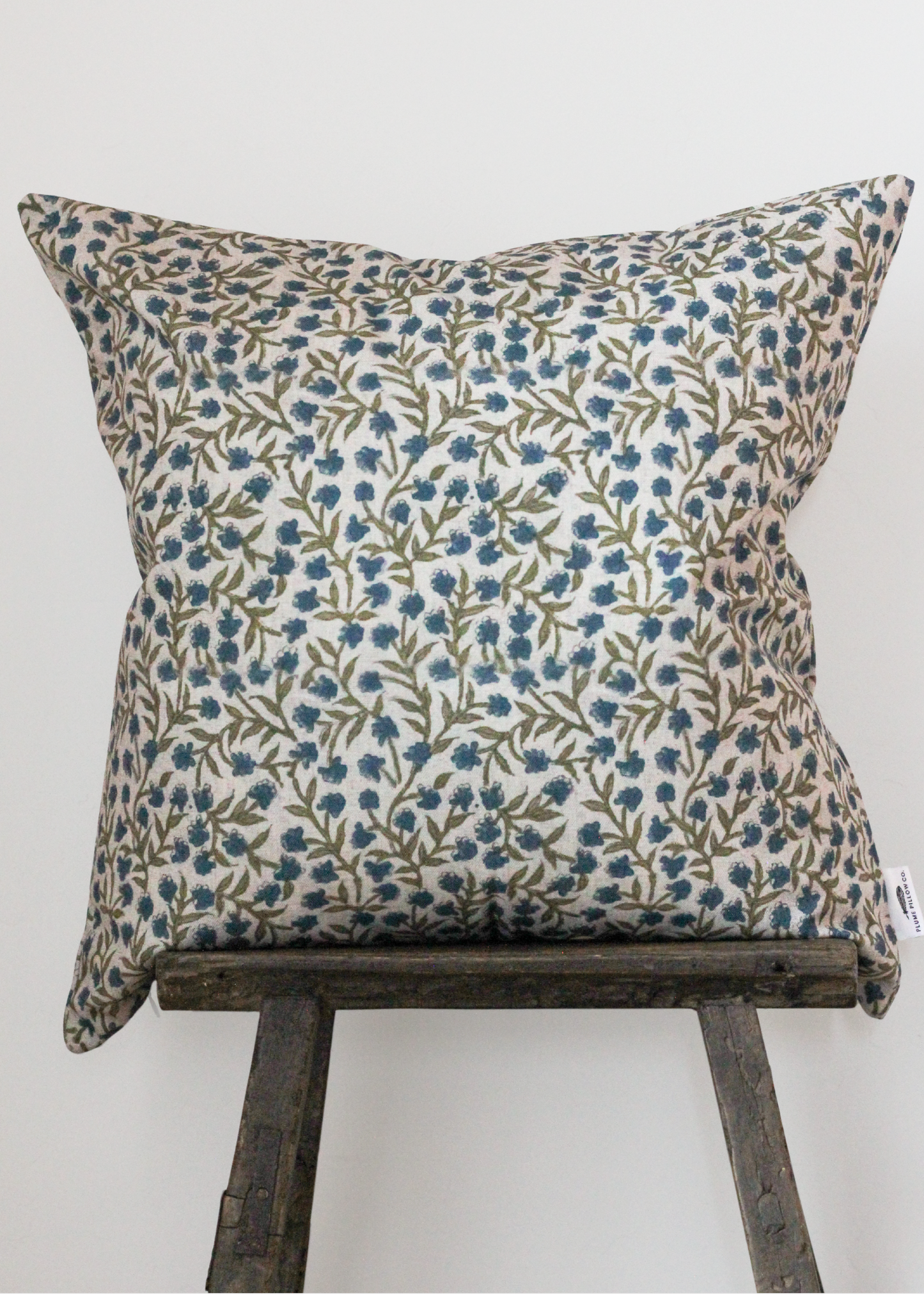 Banbury - Blue - 14x20, 20x20, 22x22