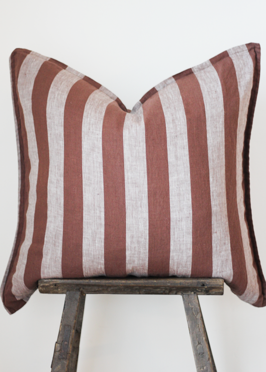 Dolores - Hemmed Edge - 22x22