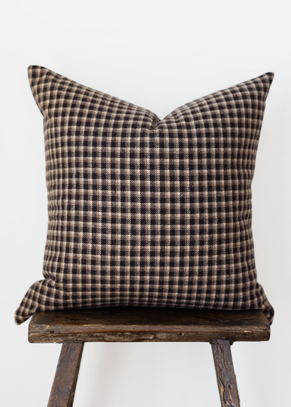 Ascot - Brown - 18x18, 22x22
