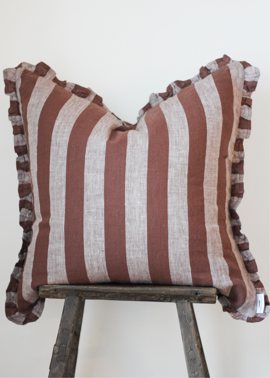 Dolores - Ruffle Edge - 22x22