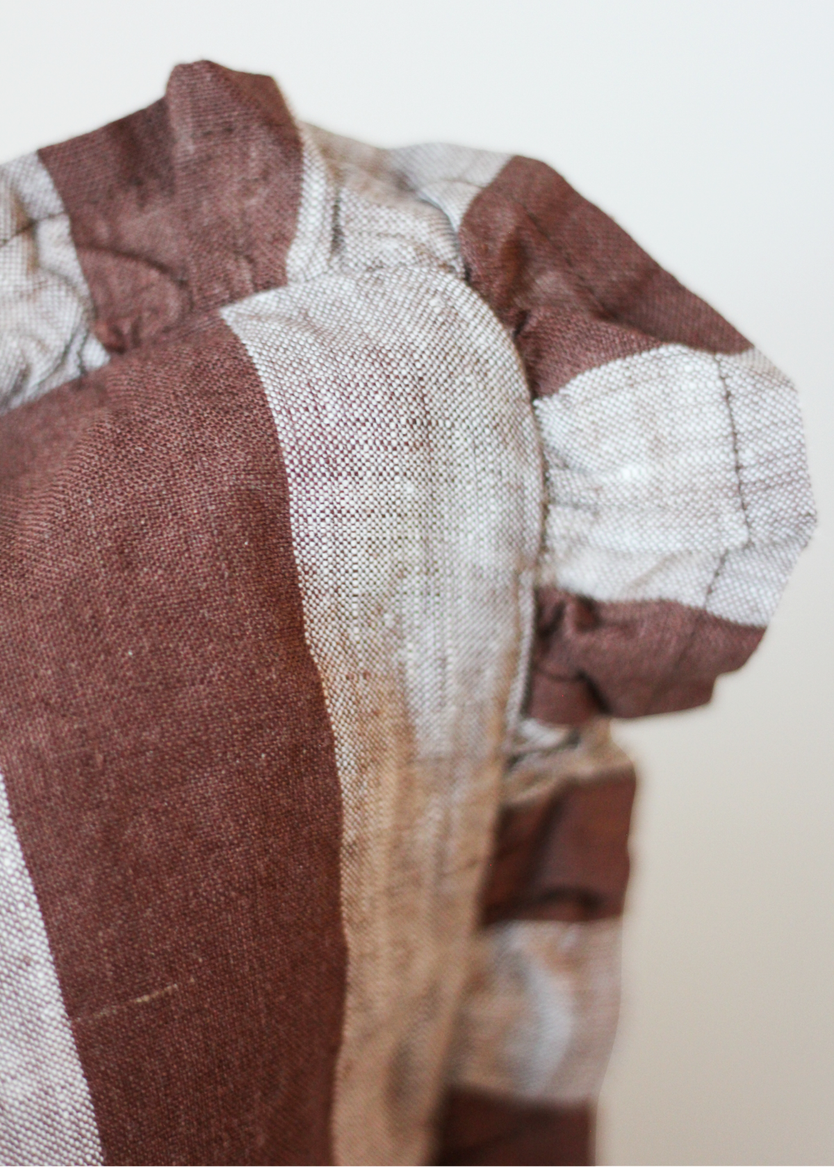 Dolores - Ruffle Edge - 22x22