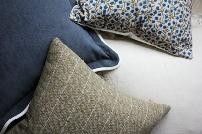 Banbury - Blue - 14x20, 20x20, 22x22