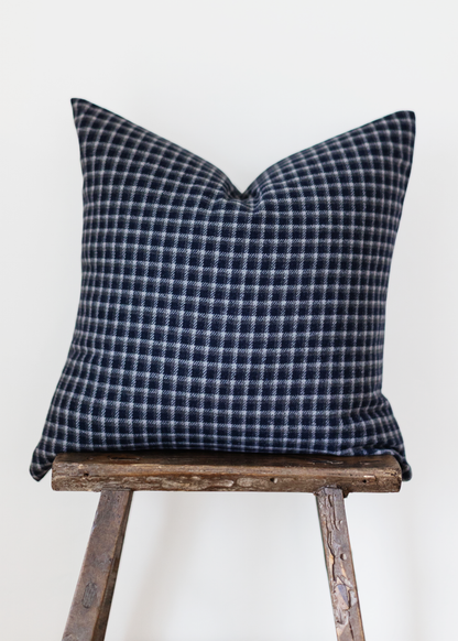 Ascot - Blue - 18x18