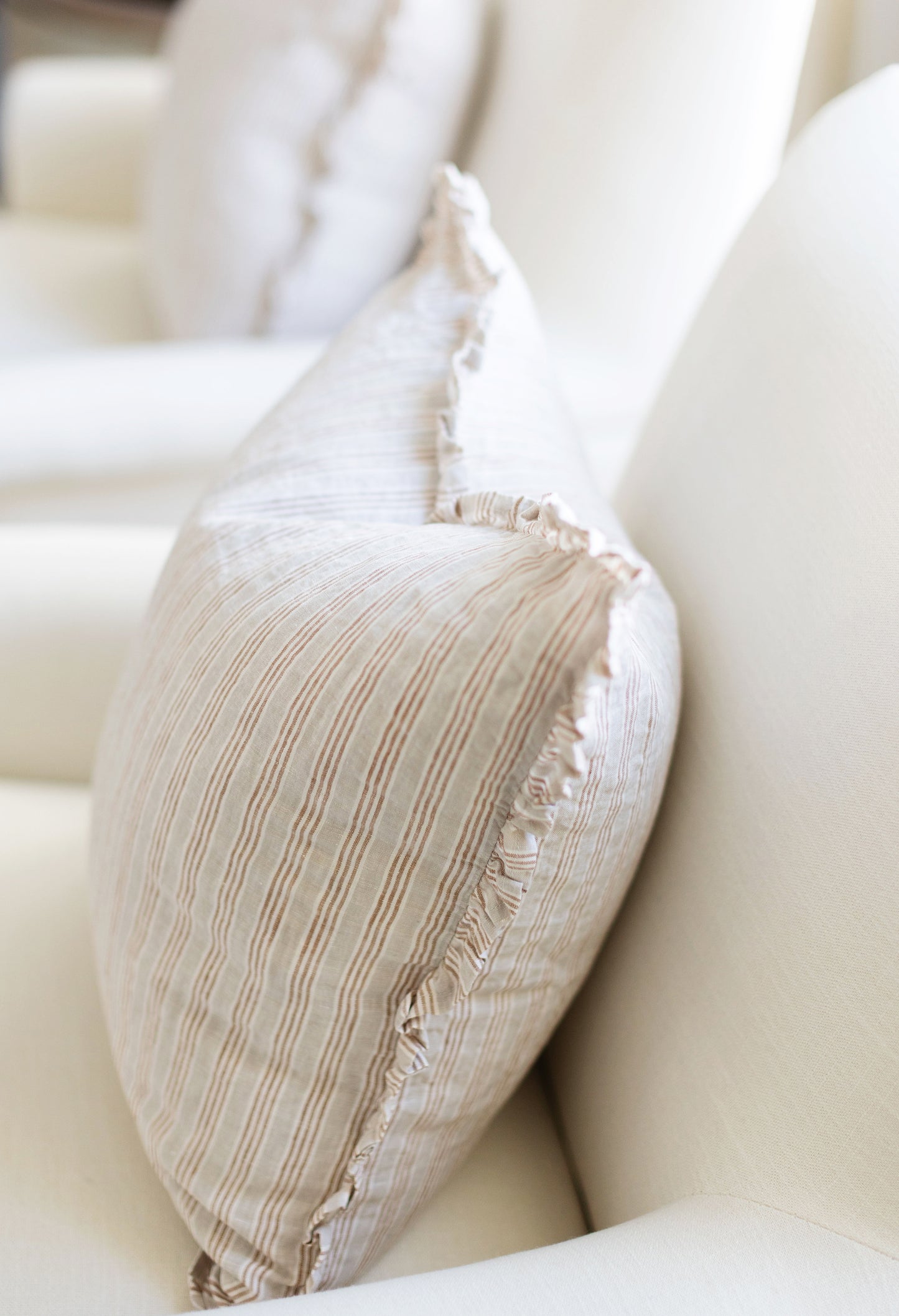 Granada - Ruffle edge - 20x20