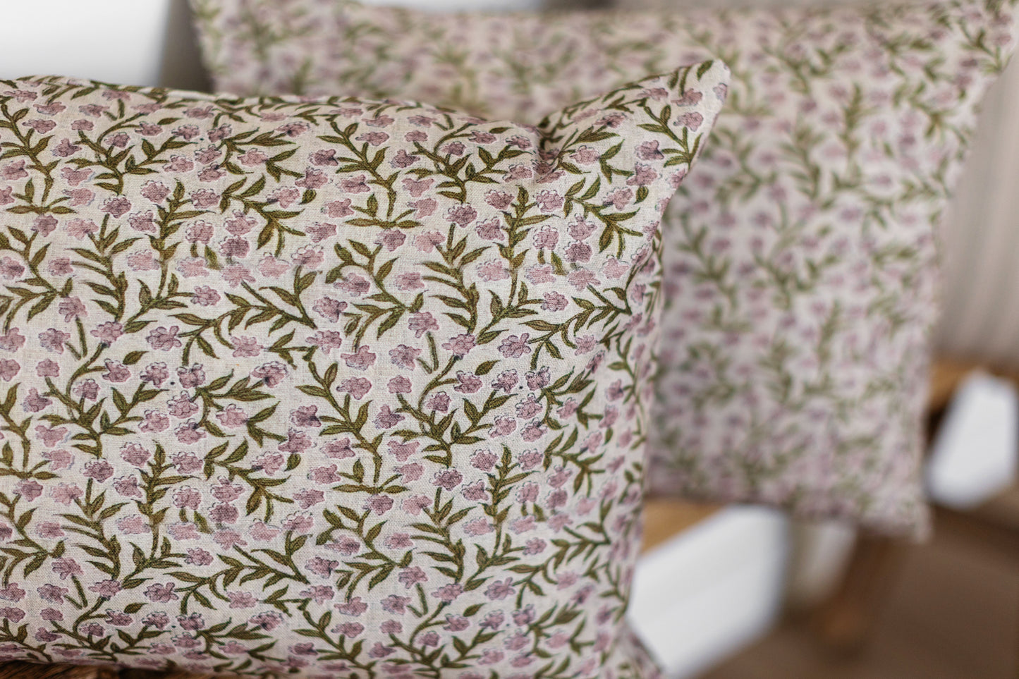 Banbury - Pink - 14x20, 20x20, 22x22