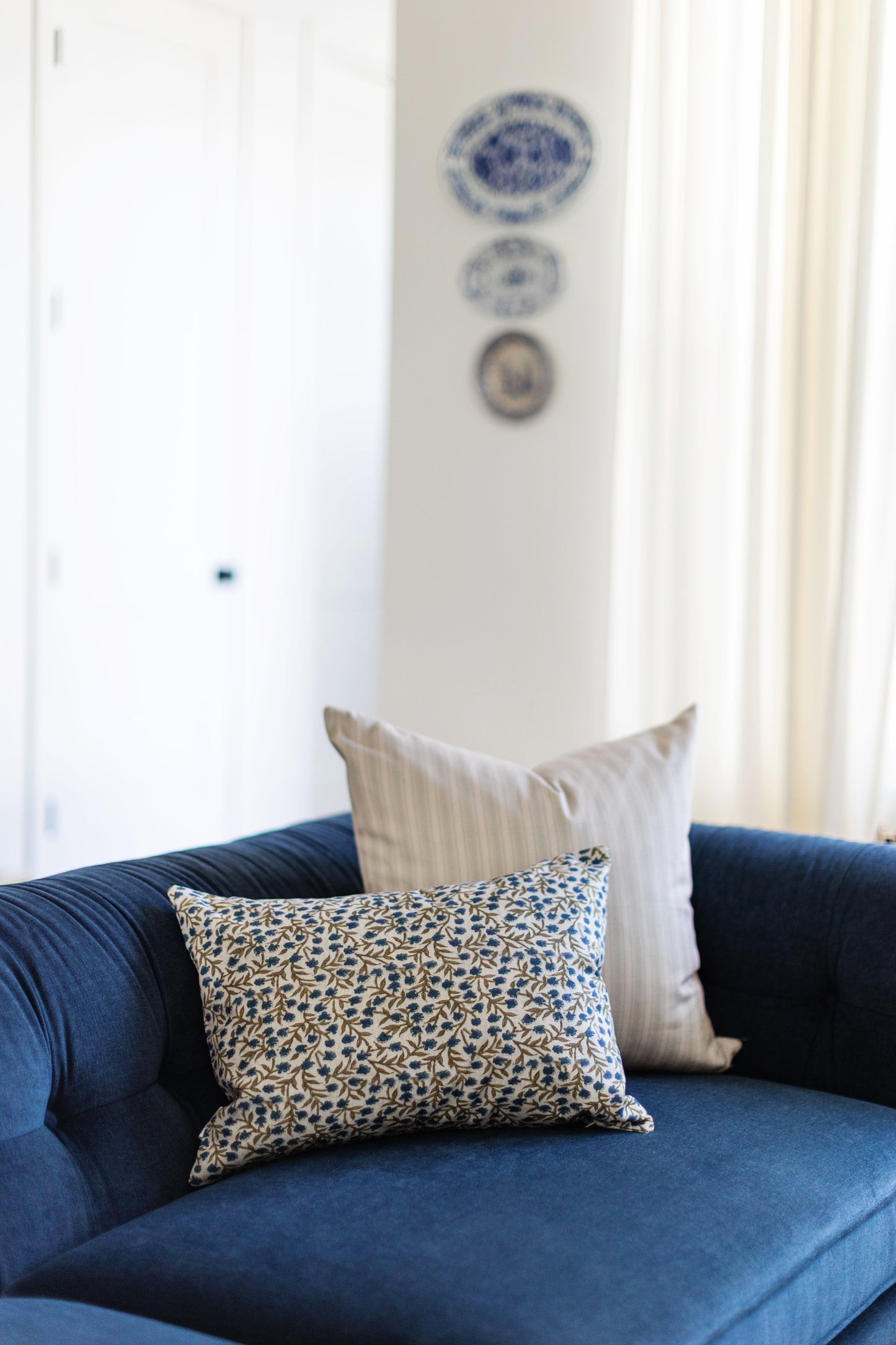 Banbury - Blue - 14x20, 20x20, 22x22