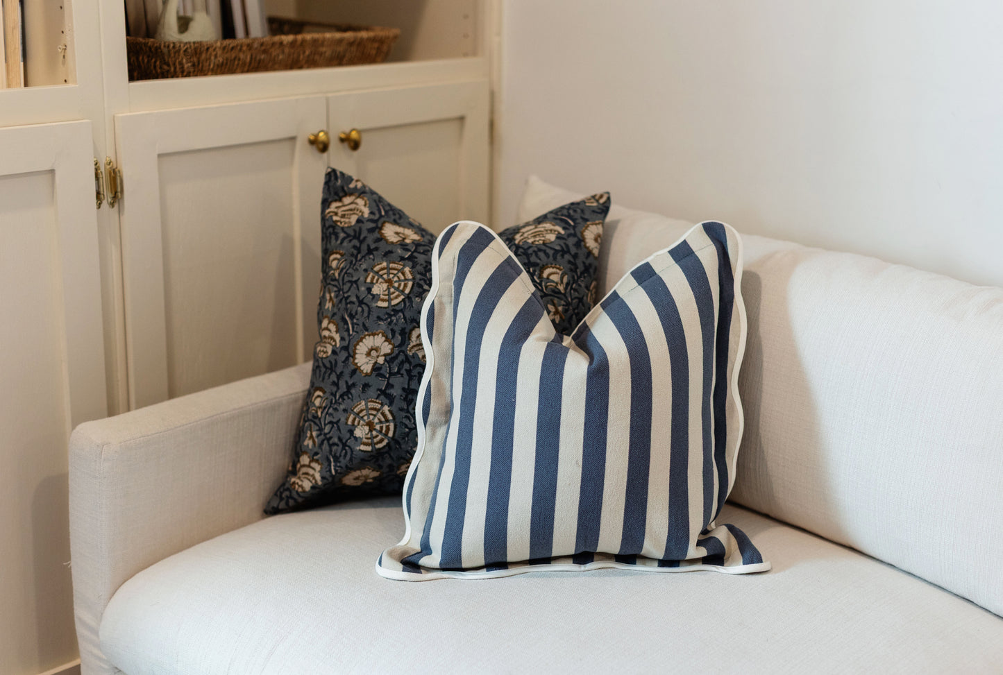 Annecy - Blue Stripe - 18x18