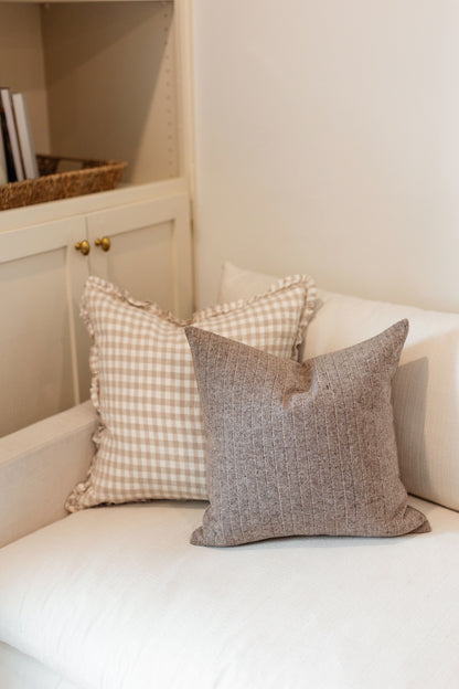 Canterbury - Ruffle Edge - 20x20