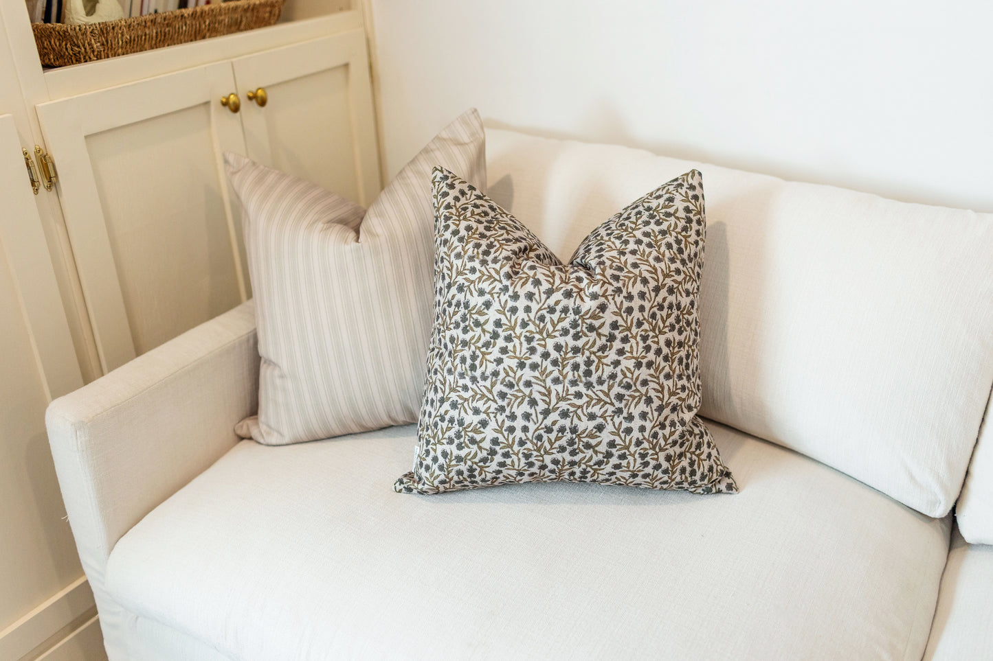 Banbury - Brown - 14x20, 20x20, 22x22