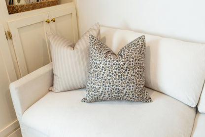 Banbury - Brown - 14x20, 20x20, 22x22