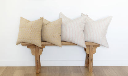 Granada - Hemmed Edge - 22x22