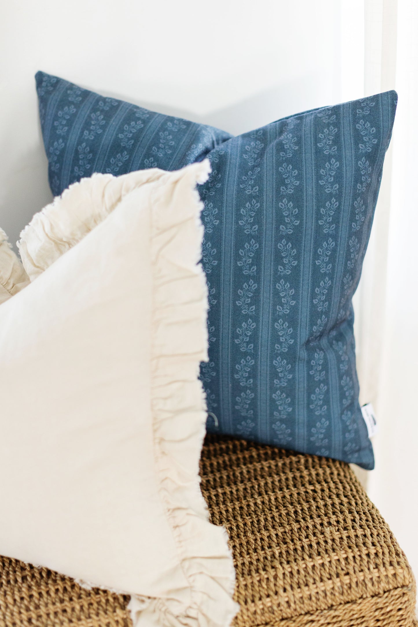 Hadleigh - Blue - 20x20