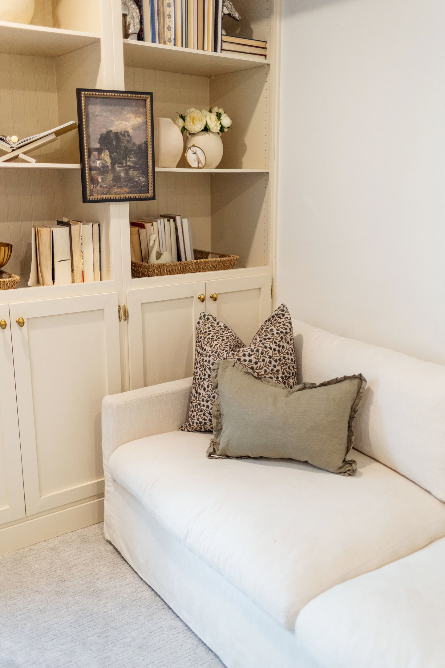 Banbury - Brown - 14x20, 20x20, 22x22