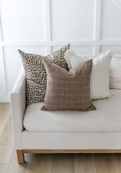 Moreton - Ruffle Edge - 20x20