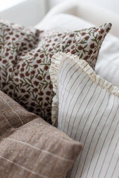 Moreton - Ruffle Edge - 20x20