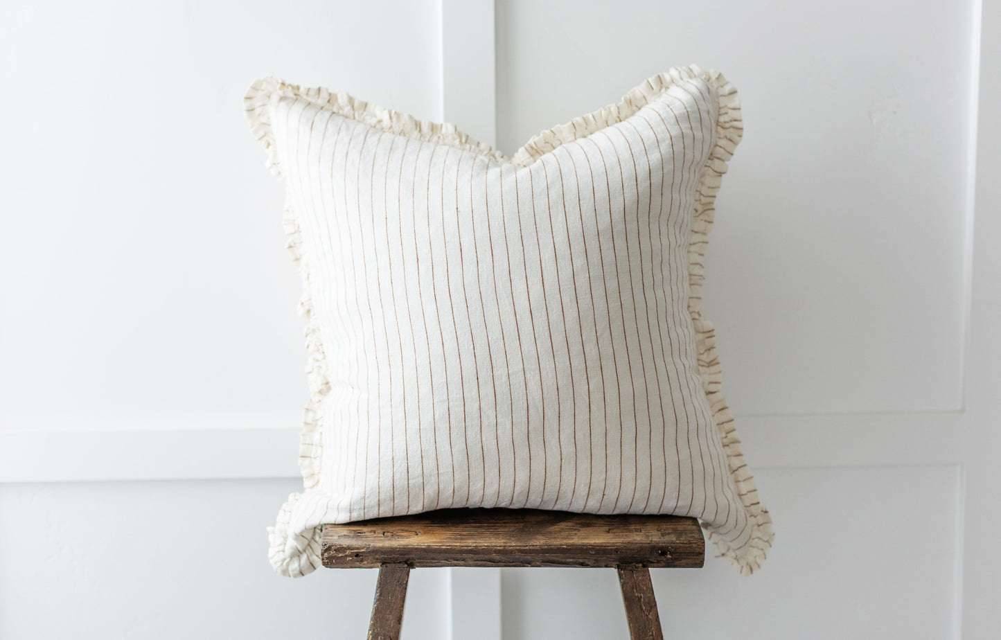 Moreton - Ruffle Edge - 20x20