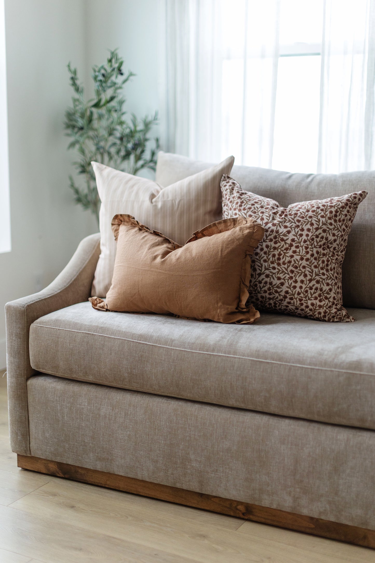 Marlow - Warm Beige 22x22 | Final Sale