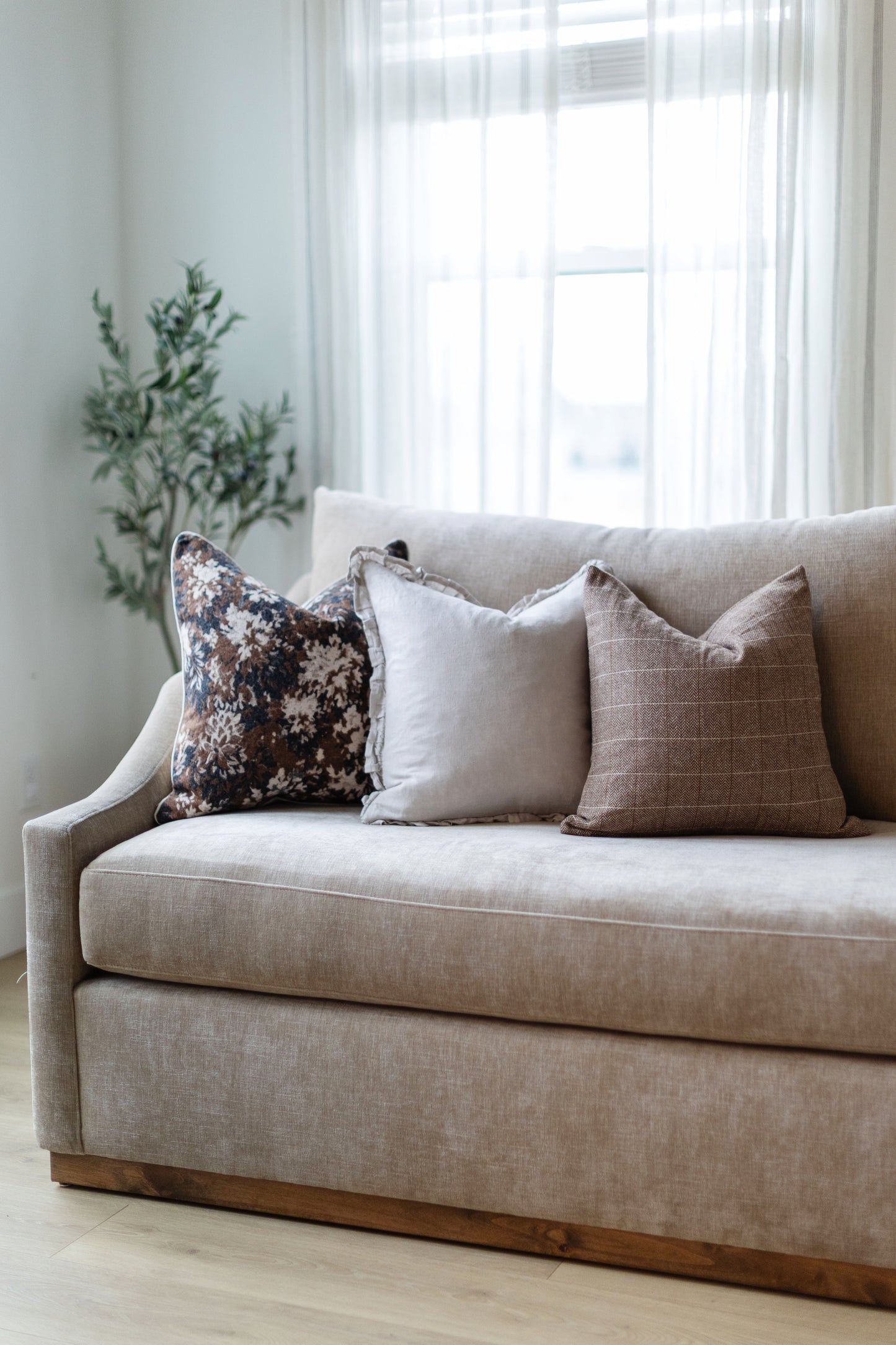 Blackwood - Set of 3 Pillow Covers