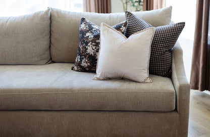 Ascot - Brown - 18x18, 22x22